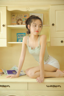 强奷漂亮的女邻居完整版